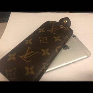 Louis Vuitton sunglass case.(pm)